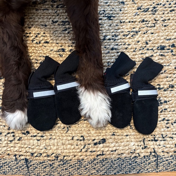 Fleece lined Muttluks dog booties size XS - Picture 2 of 4